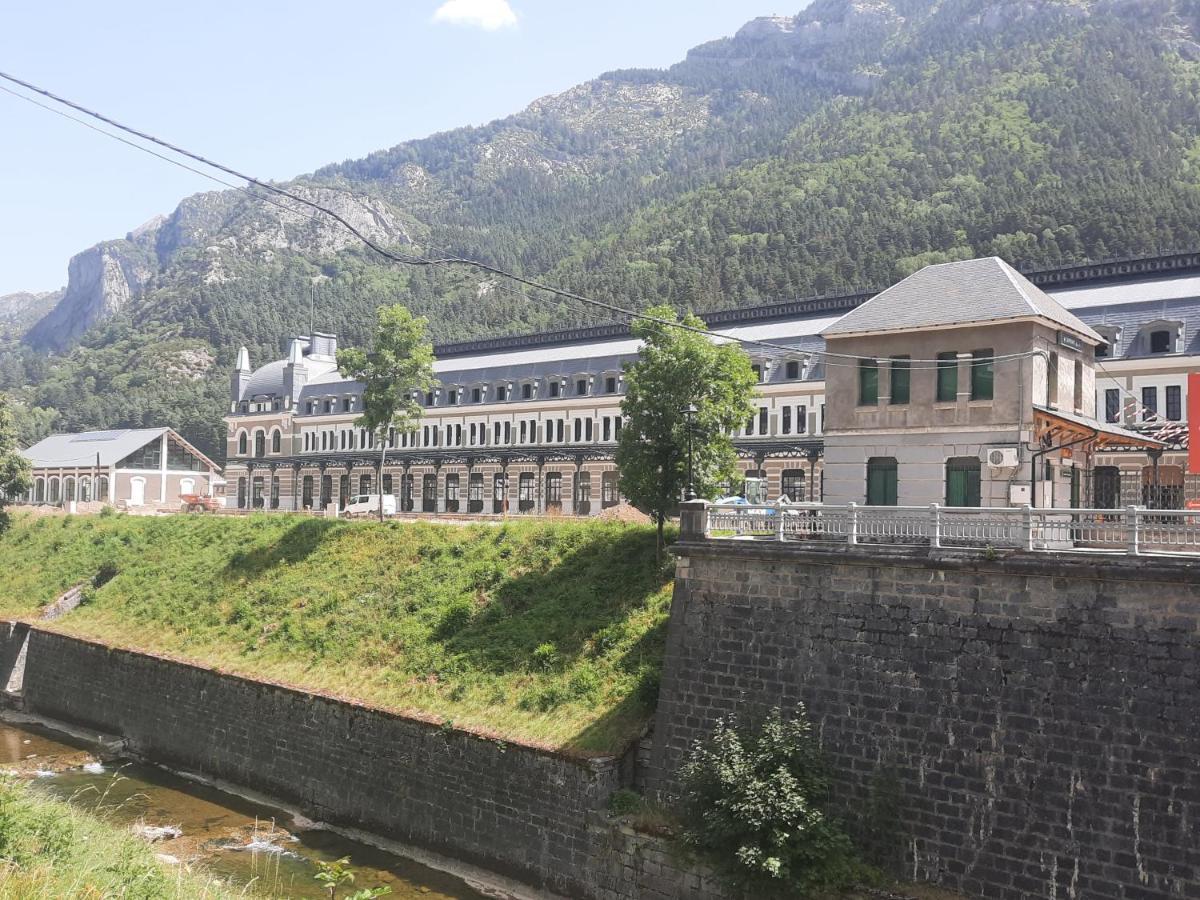 Acogedor Y Calido Apartamento Con Vistas A La Montana 坎弗兰克 外观 照片